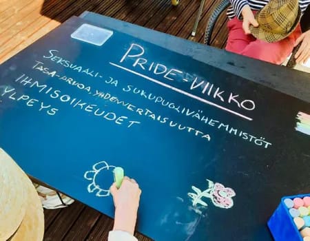 Esperi Koti Merimetson Pride-viikon ohjelma.