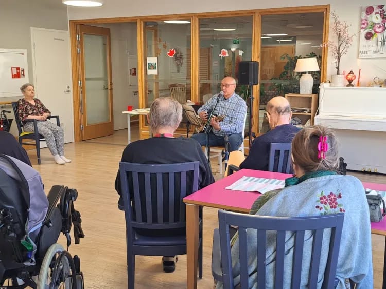 Juhani Viita kitaroineen