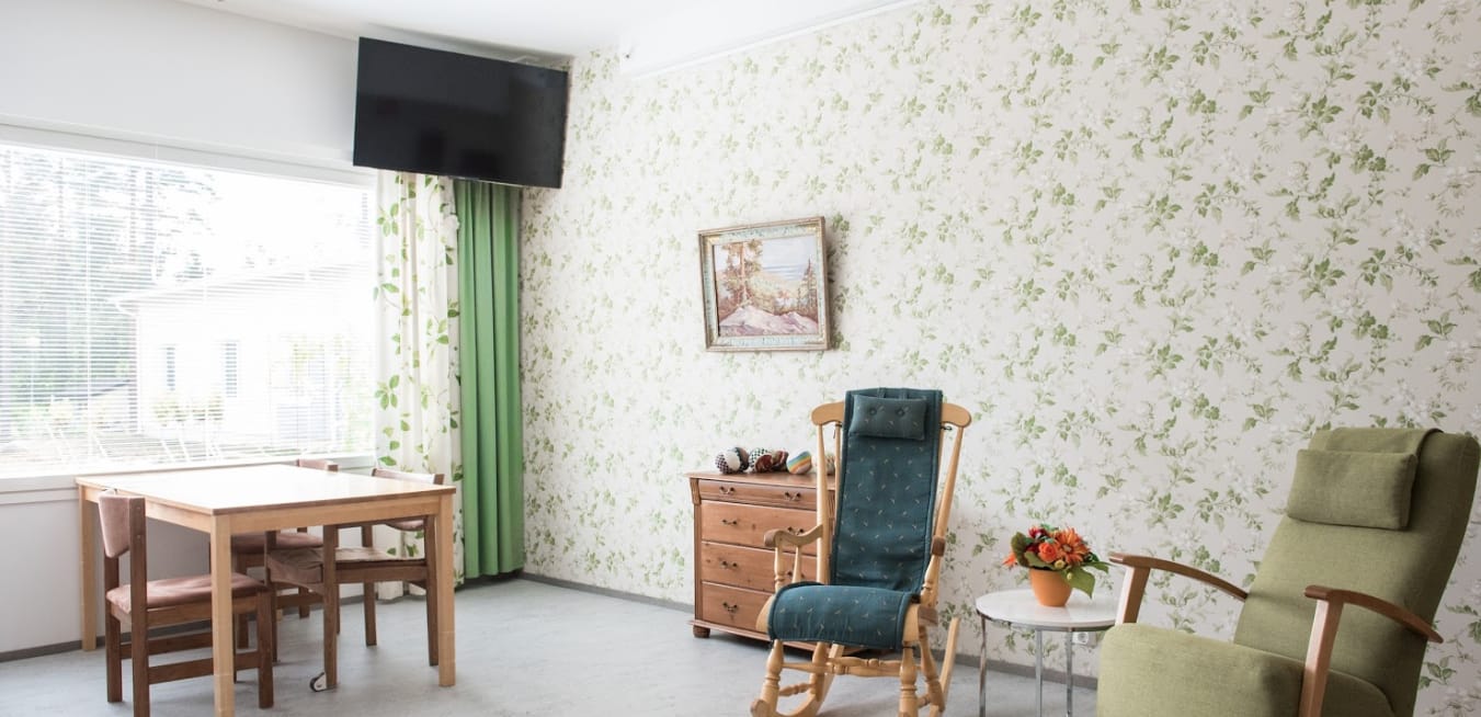 Valoisa yhteistila asukkaiden yhdessäoloon.