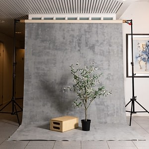 Maisun Ilmaisu x Studiovarustamo 2x3m Uniikki taustakangas 2013