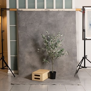 Maisun Ilmaisu x Studiovarustamo 2x3m Uniikki taustakangas 2015