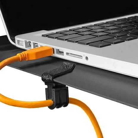 D88FB9E9-1BD0-4E82-8C66-EB47A6EEC132 D88FB9E9-1BD0-4E82-8C66-EB47A6EEC132