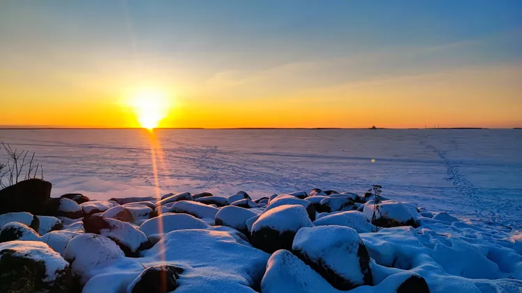 Tammikuu ja paukkuvat pakkaset