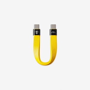 cobratether keltainen lyhyt usb-c kaapeli. USB 4 standardin mukainen.