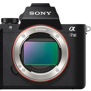 Sony a7 III 24.2 megapikselin kamerarunko
