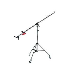 Manfrotto 025BS Iso puomi valaisinjalustalla