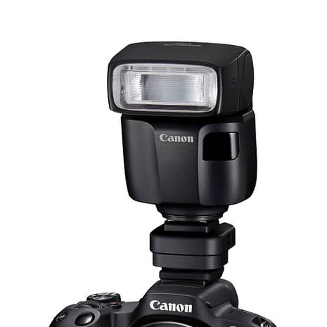 Canon EOS R50 BlackFrontSlantLeft RF S18 45mm(BK) AD E1 EL 100
