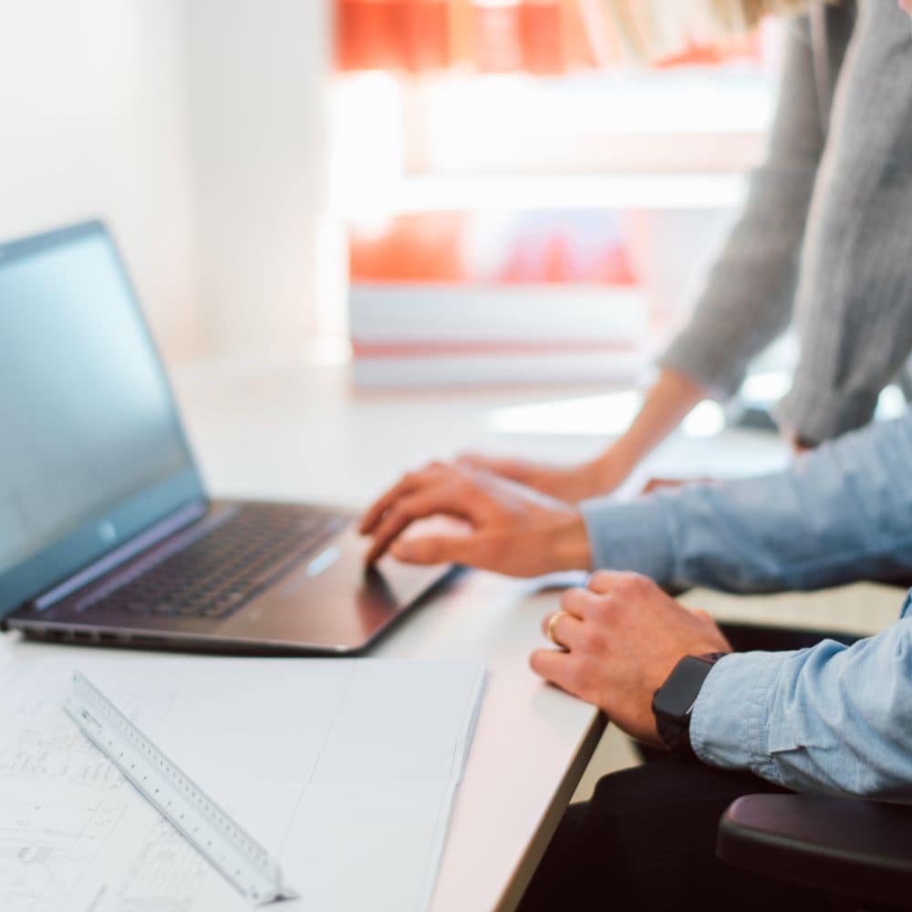 Sähköauton ilmastoinnin haasteet kostealla ja kylmällä säällä