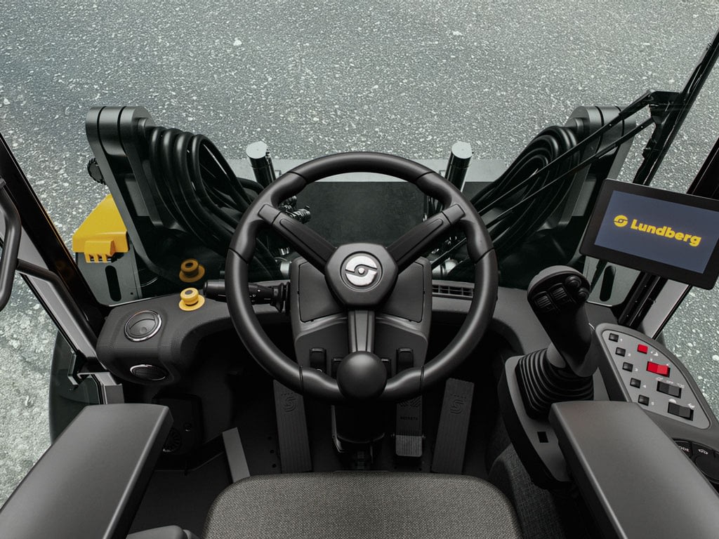 Edea - Vehicle design - Lundberg cockpit