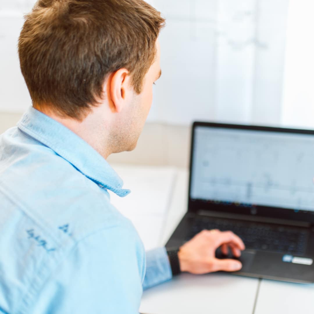 ”Harrastatsä mitään?”