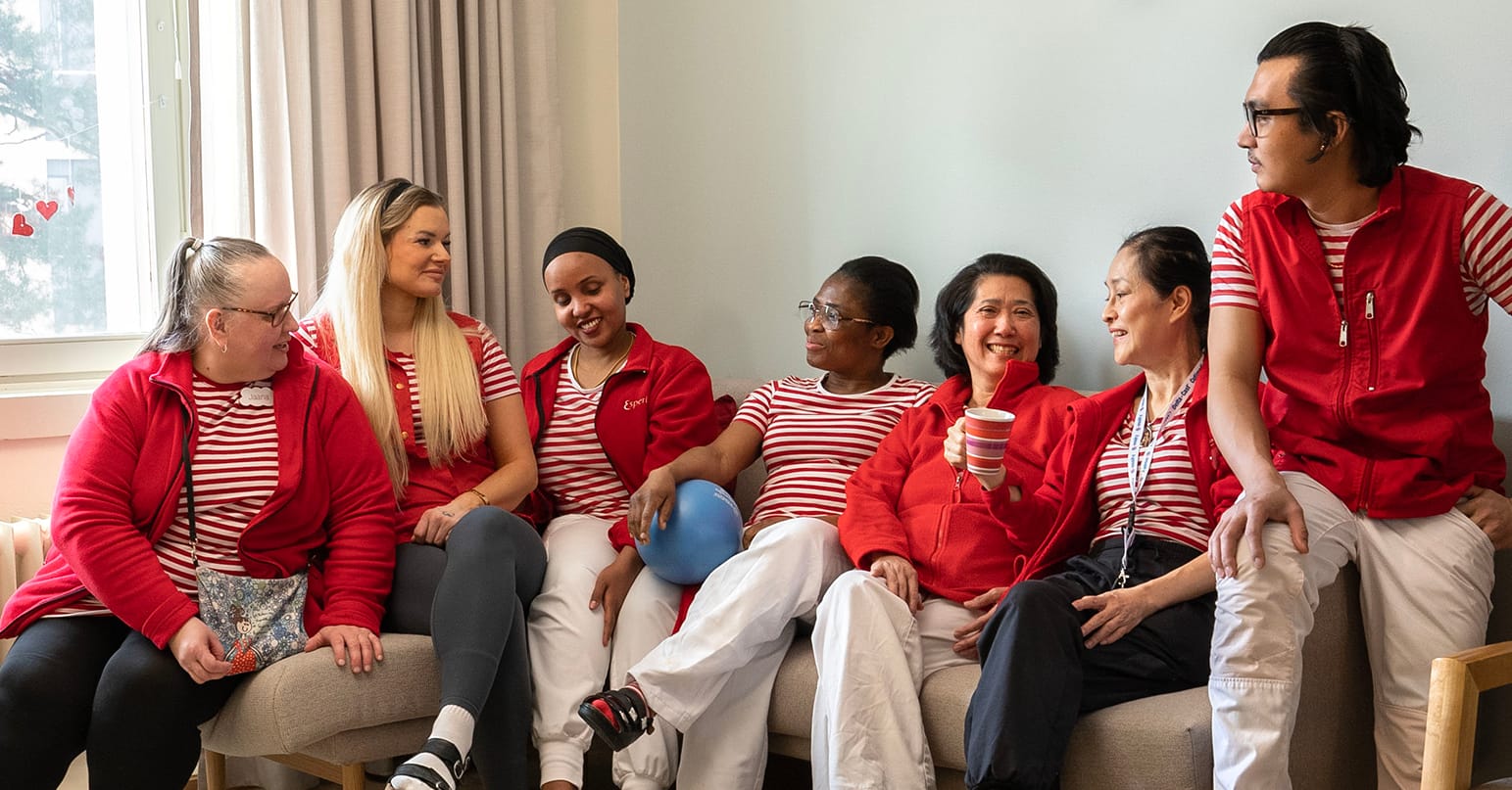 Esperin hoitajien ryhmäkuva