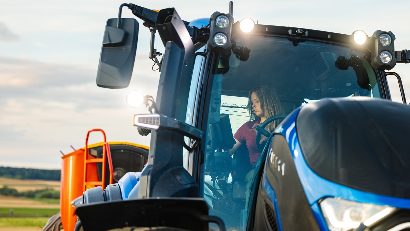 Edea Design - Valtra T6 cockpit