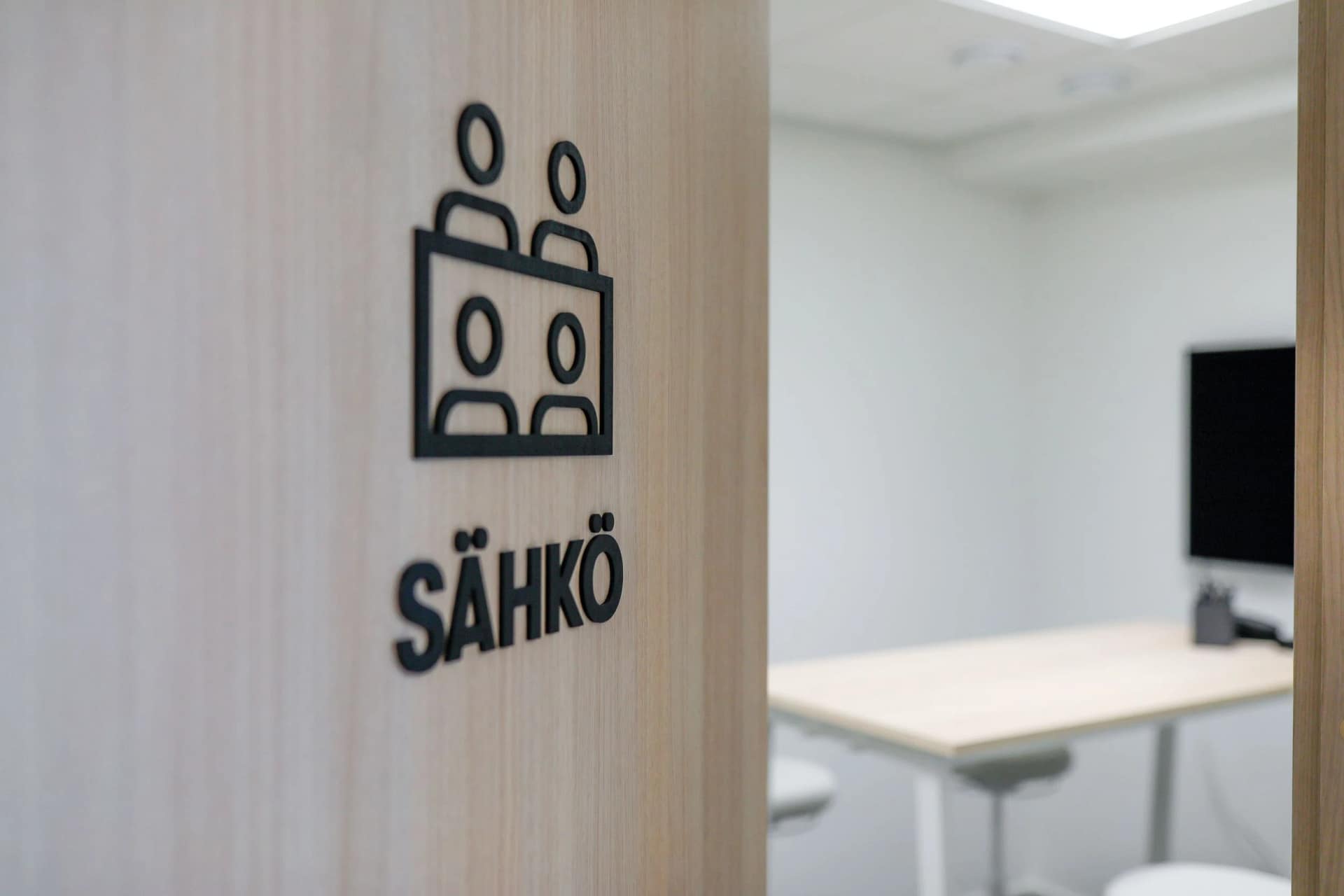 Sähkösuunnitteluympäristön kehityskaari 1980-luvulta 2020-luvulle