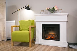 Takka ja huonekaluja.