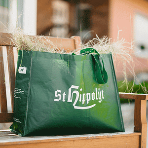 St Hippolyt heinäkassiin mahtuu 20kg heinää hevoselle