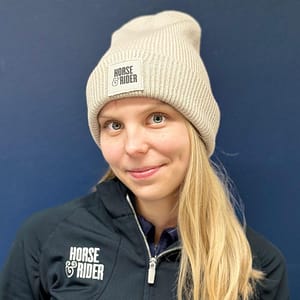 Horse & Rider Neulepipo Beige