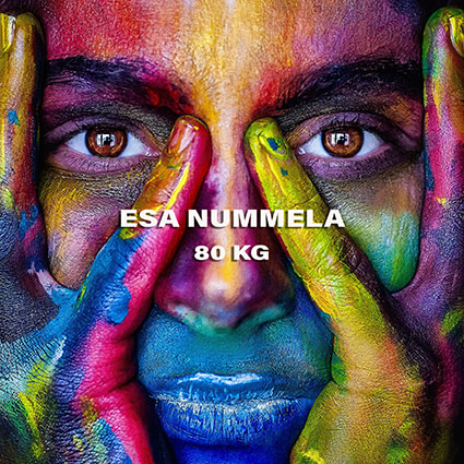 Esa Nummelan 80 kg -singlen kannessa on moniväriseksi värjätyt naisen kasvot.