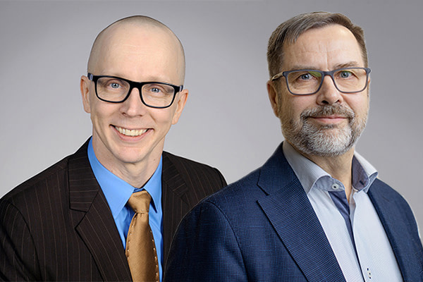Professori Jarkko J. Saarinen Ja työelämäprofessori Mika Härkönen.