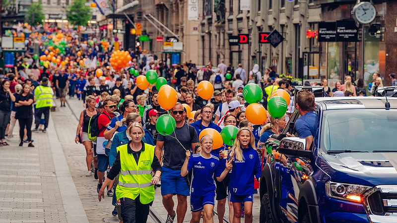 Helsinki Cupin avajaiskulkue