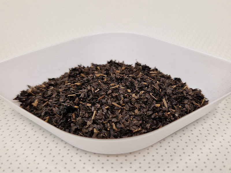 Männynkuorimursketta lautasella