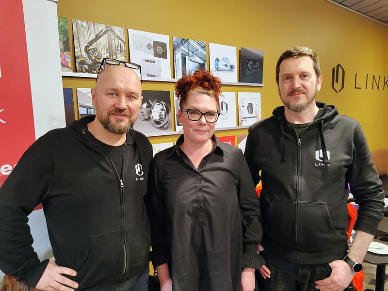 LINK on toiminut yli 15 vuotta . Kuvassa kolme LINKin perustajajäsentä.