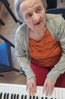 Pianisti harjoittelee