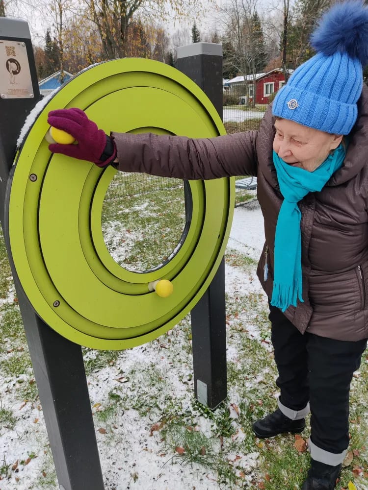 Käsivarren ja olkapään kiertoa.